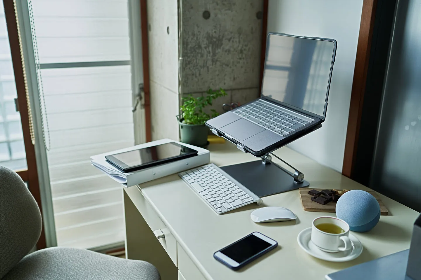 Multi-Device Keyboards Explained: Work Smarter Across All Your Devices ...